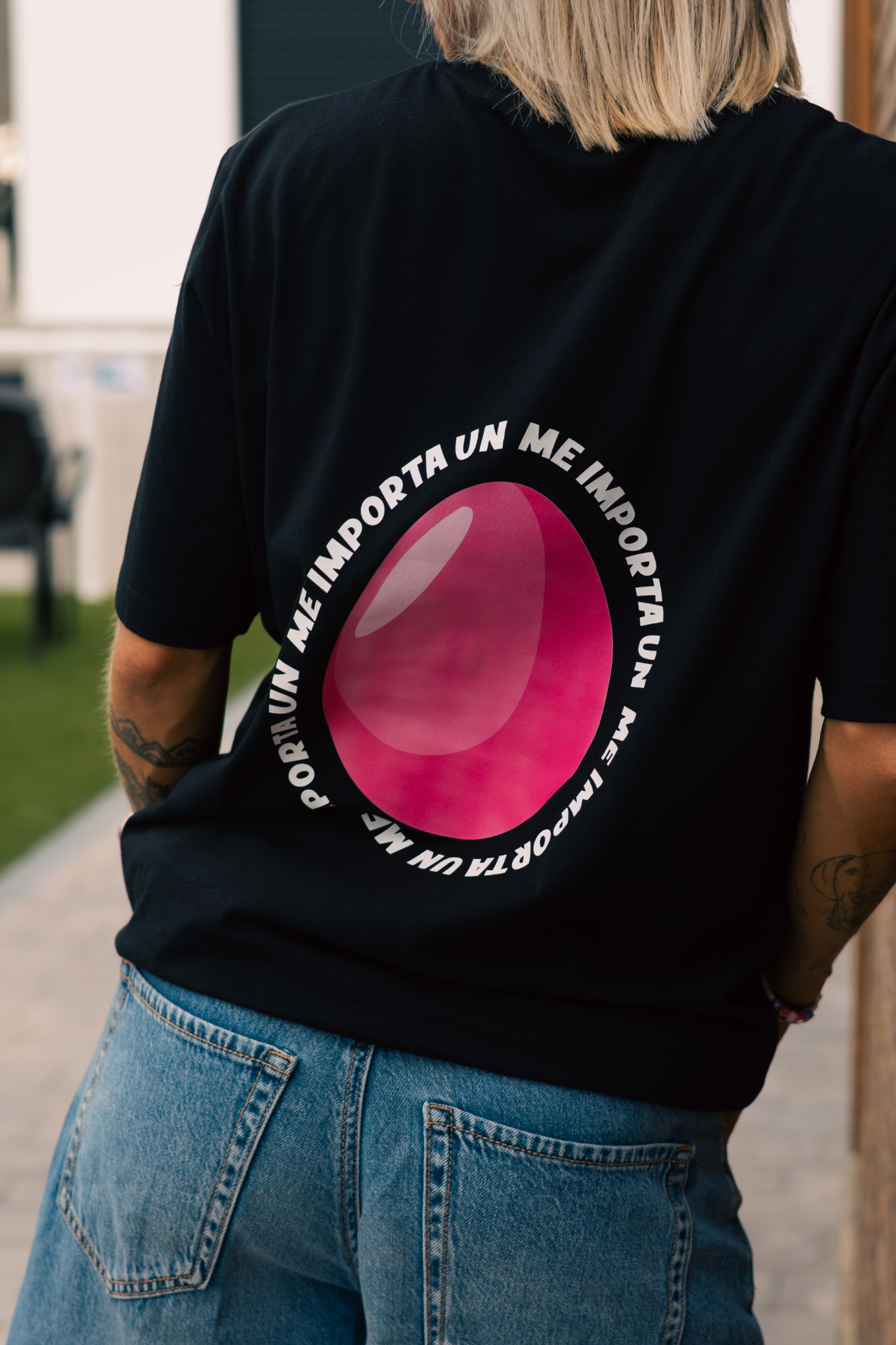 CAMISETA HUEVO NEGRA